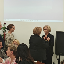 Medal Komisji Edukacji Narodowej dla Dyrektor Przedszkola Publicznego Bajkowej Akademii w Rozalinie